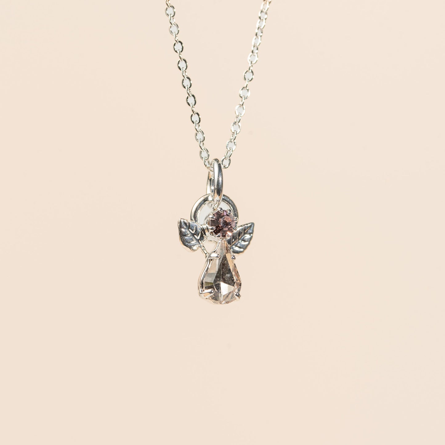 Pendentif Ange en cristal pierre de naissance