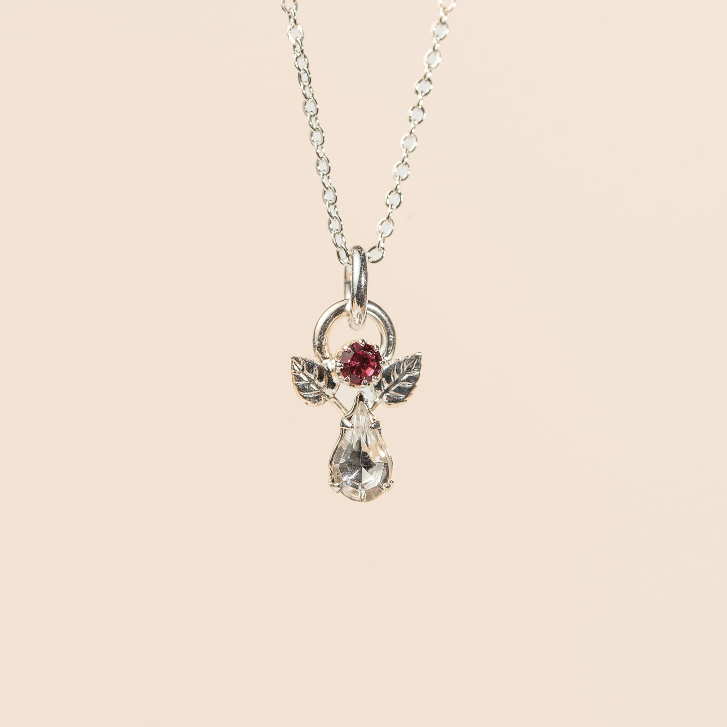 Pendentif Ange en cristal pierre de naissance