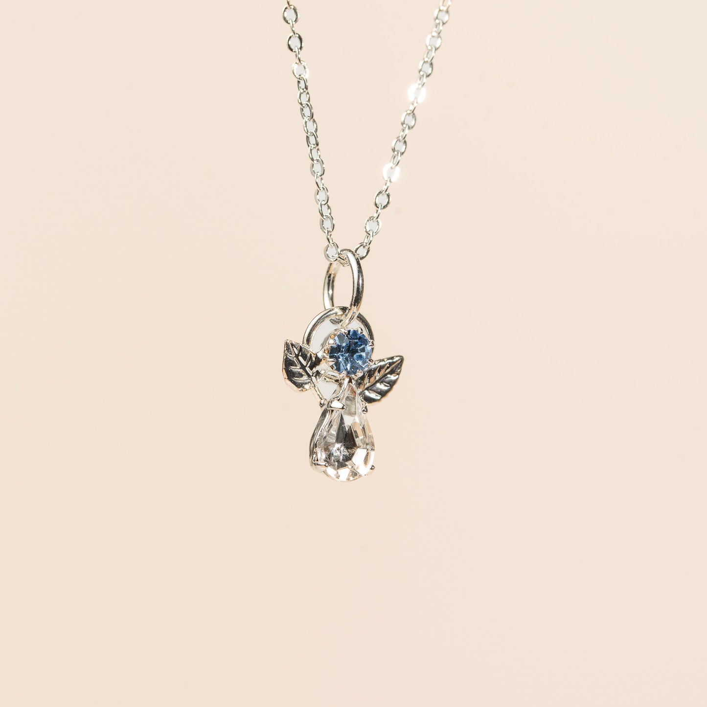 Pendentif Ange en cristal pierre de naissance
