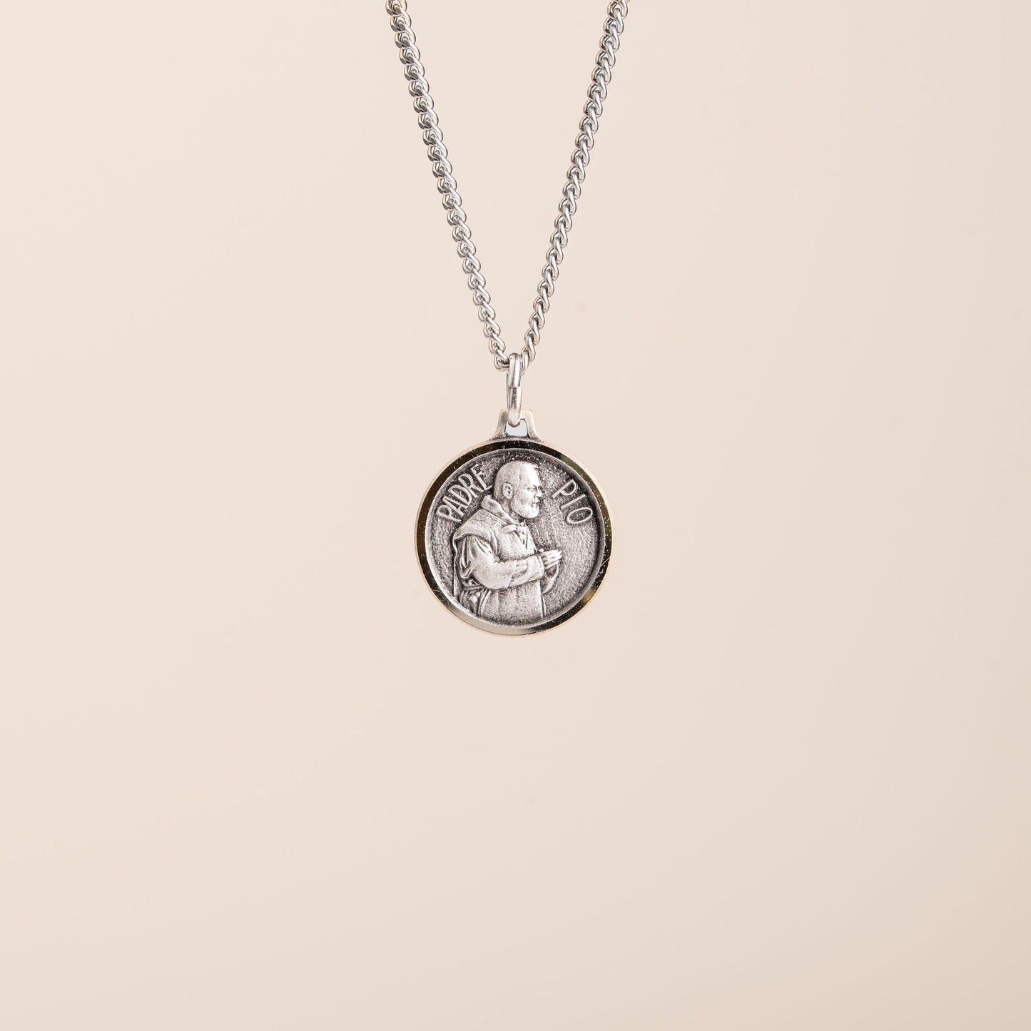 Pendentif Médaille de Saint-Pio