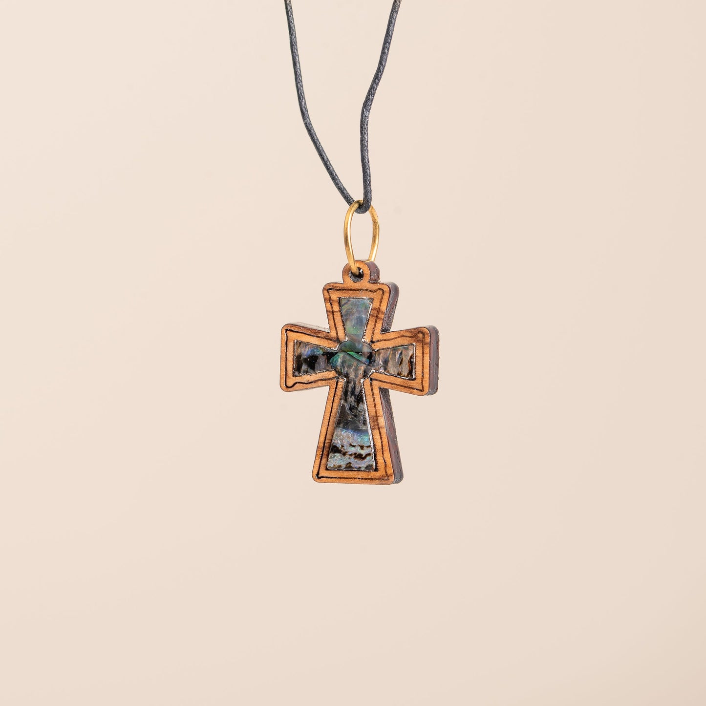 Pendentif Croix nacrée