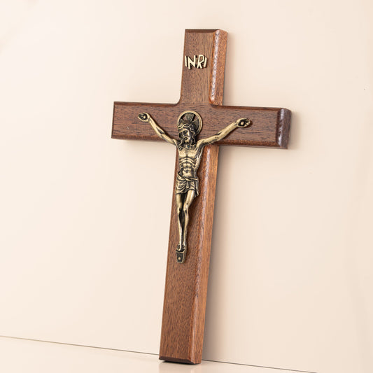 Crucifix en acajou finition bronze