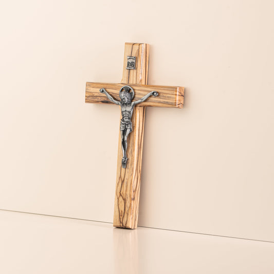 Crucifix finition argentée