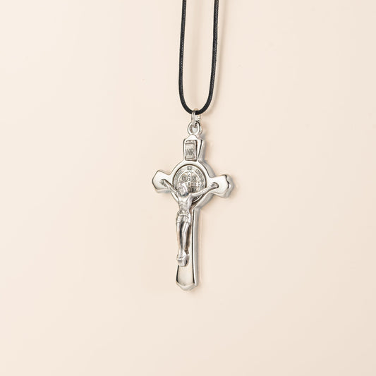Crucifix Saint-Benoit argenté
